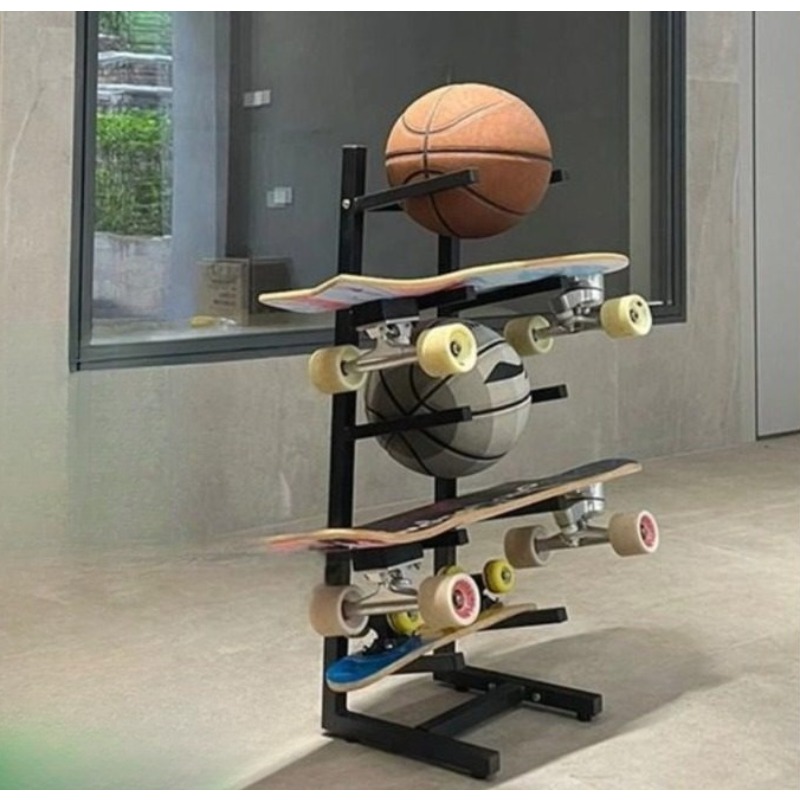 Sports Equipment Storage - Stojak na sprzęt do deskorolki zintegrowany